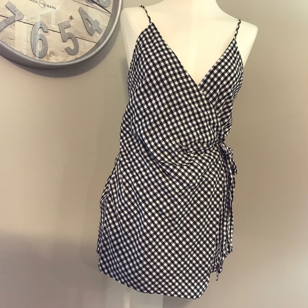 LIONESS Rougue gingham revolve romper - Picture 3 of 11